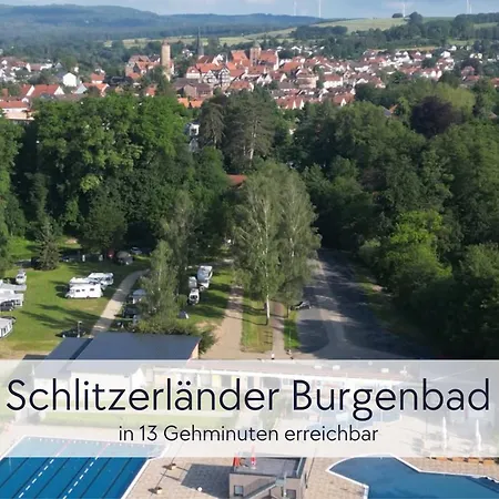 Tuermerstube - In Der Hinterburg - Mit Aufzug, Parkplatz, E-ladestation & Garten - Hunde Willkommen Apartment Schlitz