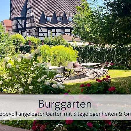 Tuermerstube - In Der Hinterburg - Mit Aufzug, Parkplatz, E-ladestation & Garten - Hunde Willkommen Apartment Schlitz