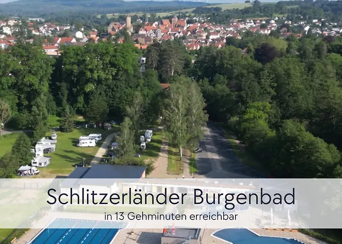 Tuermerstube - In Der Hinterburg - Mit Aufzug, Parkplatz, E-ladestation & Garten - Hunde Willkommen Apartman Schlitz